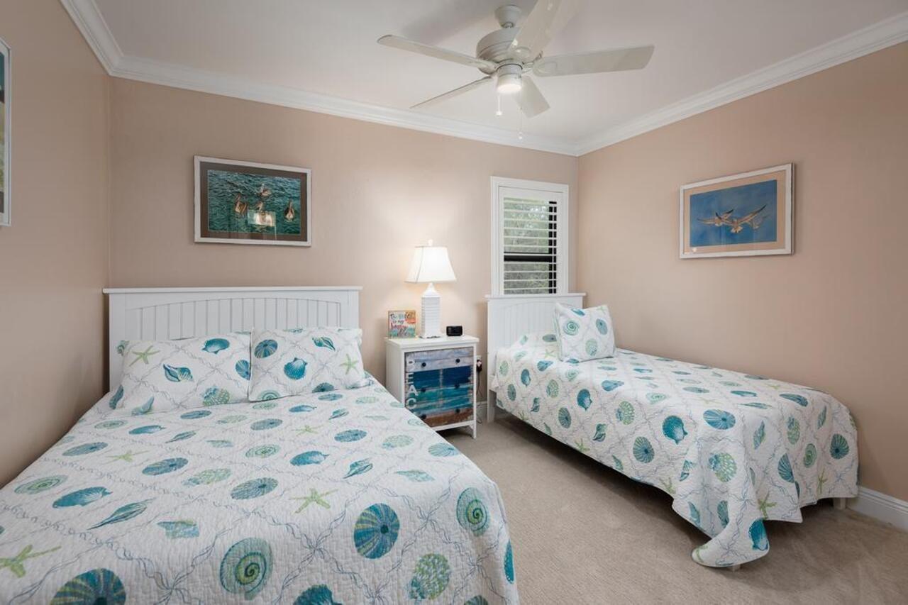 Sanibel Moorings Hotel Exterior photo