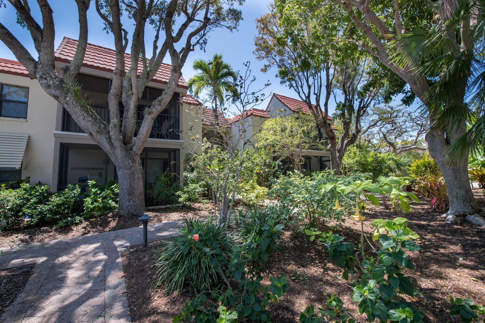 Sanibel Moorings Hotel Exterior photo