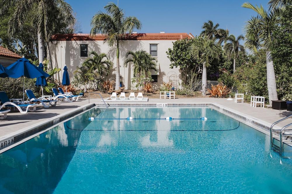 Sanibel Moorings Hotel Exterior photo
